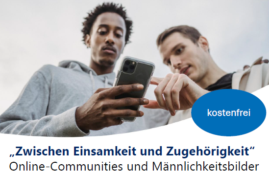 Zwei Männer schauen auf ein Handy