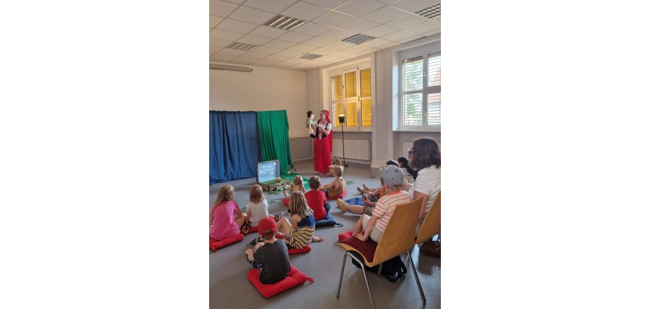 Kindergruppe bei Rotkäppchentheater