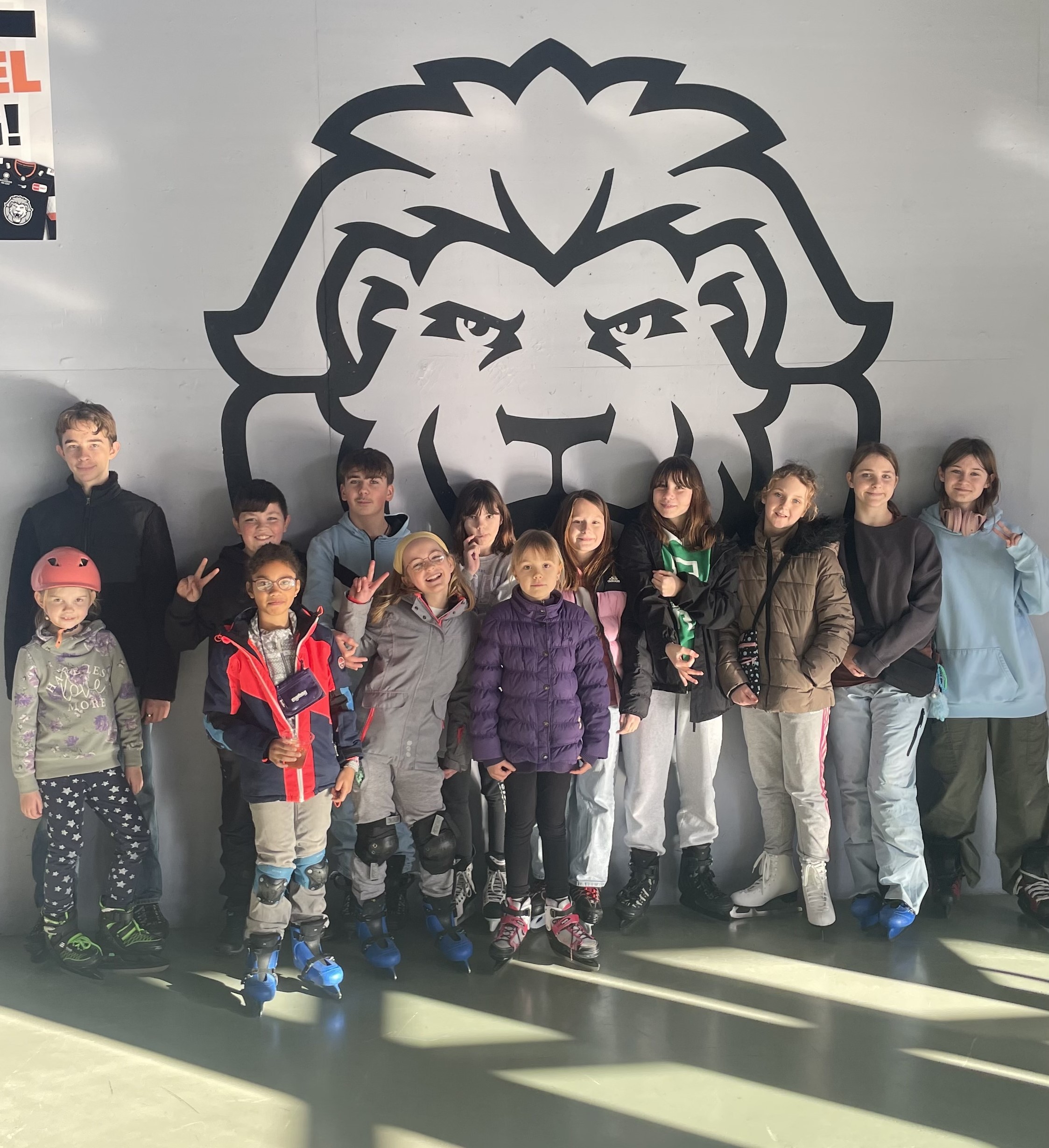 Gruppenfoto Eislaufen