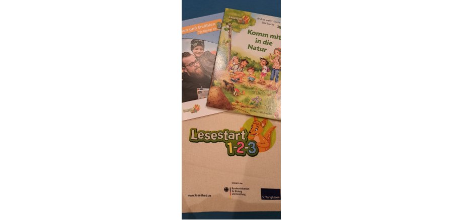 Flyer der Action Lesestart des Bundesministerium für Bildung und Forschung 