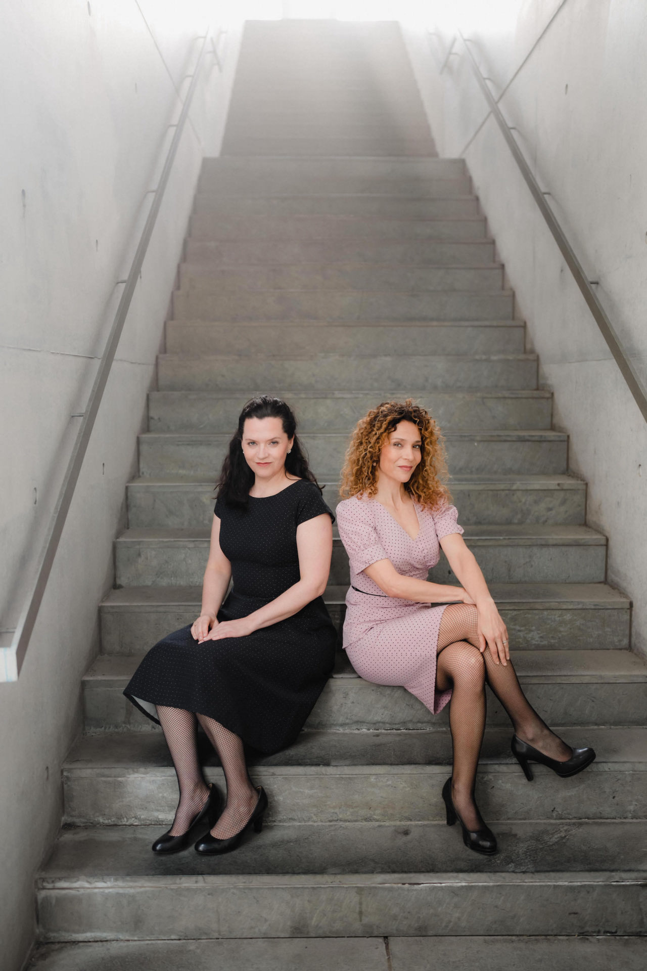 Auf dem Bild sieht man die Sängerinnen von Pariser Flair