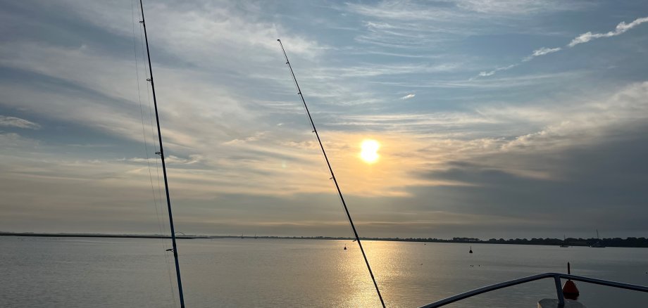 Blick aufs Meer bei Sonnenuntergang