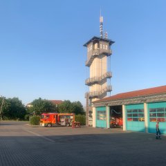 Auf dem Bild sieht man den Feuerwehrturm