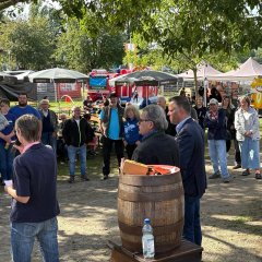 Auf dem Bild sieht man das eröffnete Altstadtfest.