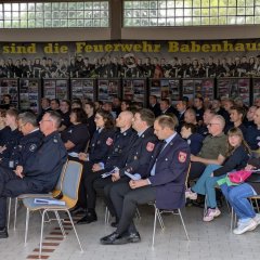 Die Feuerwehr Babenhausen Schwaben ist zu Besuch beim Fest zum 150-jährigen Jubiläum der Feuerwehr Babenhausen Hessen.