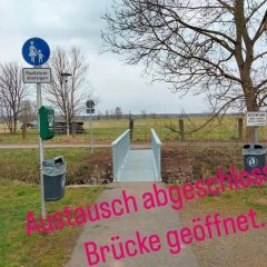 Fertiggestellte Fußgängerbrücke in Sickenhofen