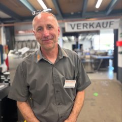 Auf dem Bild sieht man Matthias Milbrandt