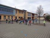 Auf dem Bild sieht man die Bachwiesenschule