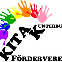 Man sieht das Logo des Fördervereins Kita Kunterbunt. Auf dem Logo sieht man bunte Handabdrücke