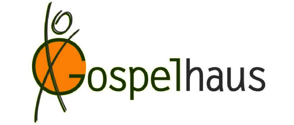 Auf dem Bild ist in grüner Schrift "Gospelhaus" geschrieben